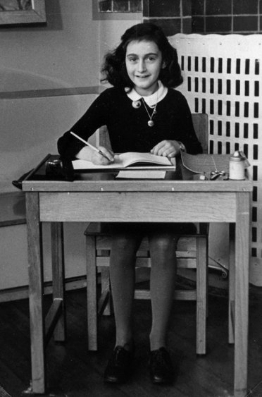Anne-Frank-school-desk-Netherlands-photo-album-1940